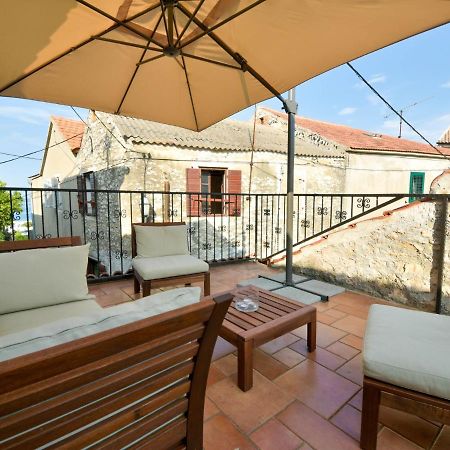 Holiday Home Mali Dvori By Interhome Дикло Екстериор снимка