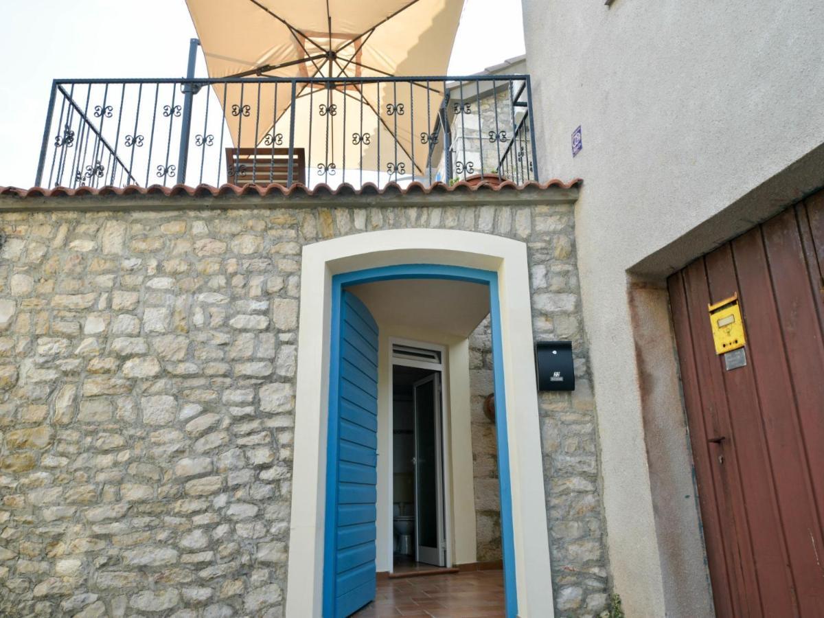 Holiday Home Mali Dvori By Interhome Дикло Екстериор снимка