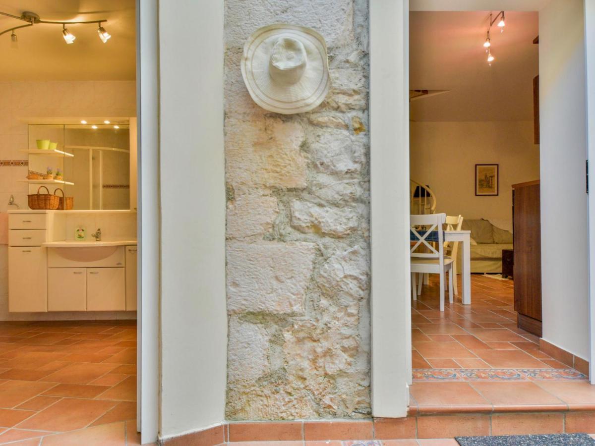 Holiday Home Mali Dvori By Interhome Дикло Екстериор снимка
