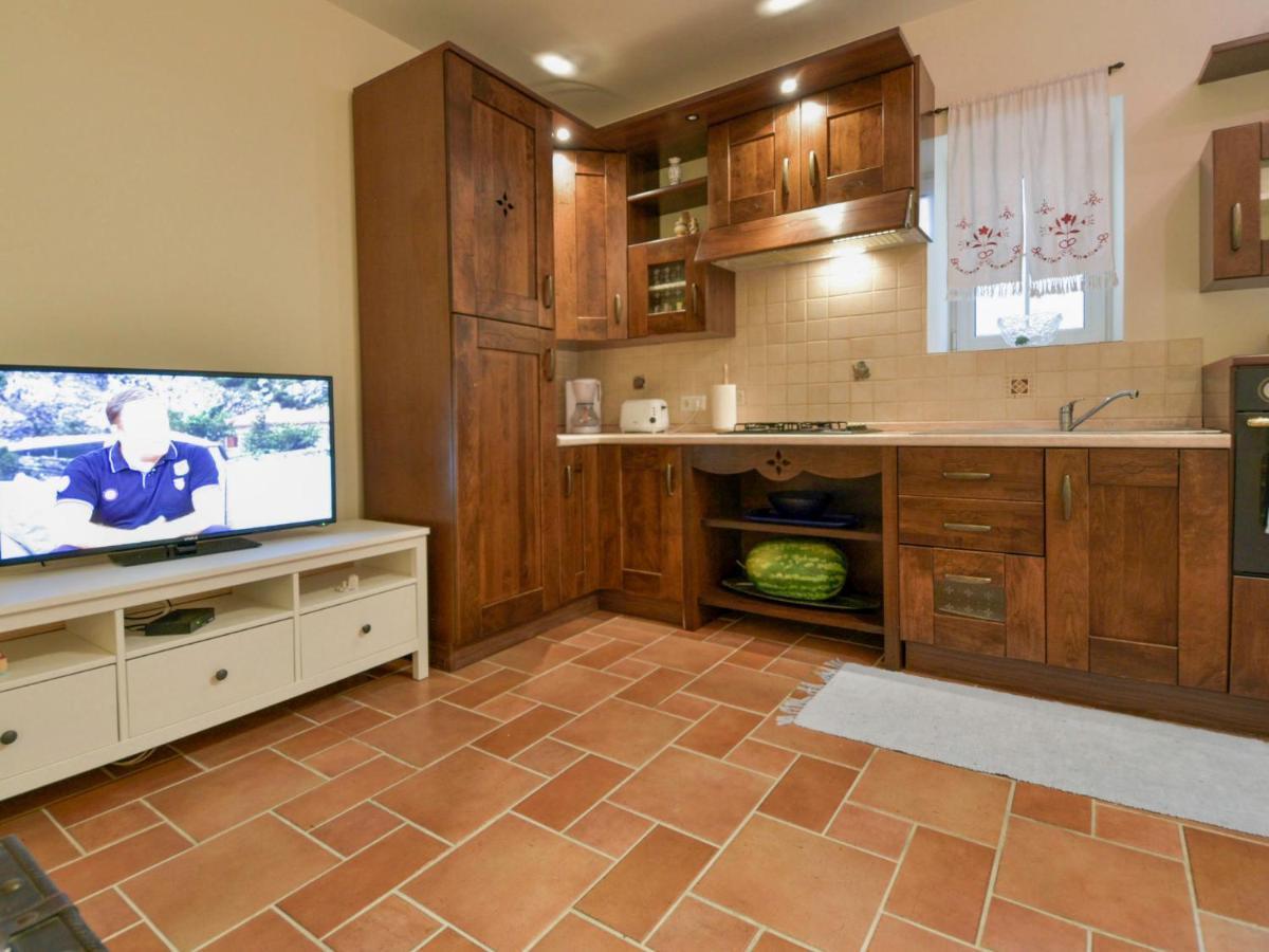 Holiday Home Mali Dvori By Interhome Дикло Екстериор снимка